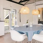 Prázdninový dům 5 Person In Hemmet